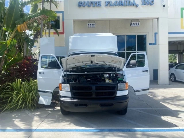 2002 Dodge Ram Van - Image 17 of 21