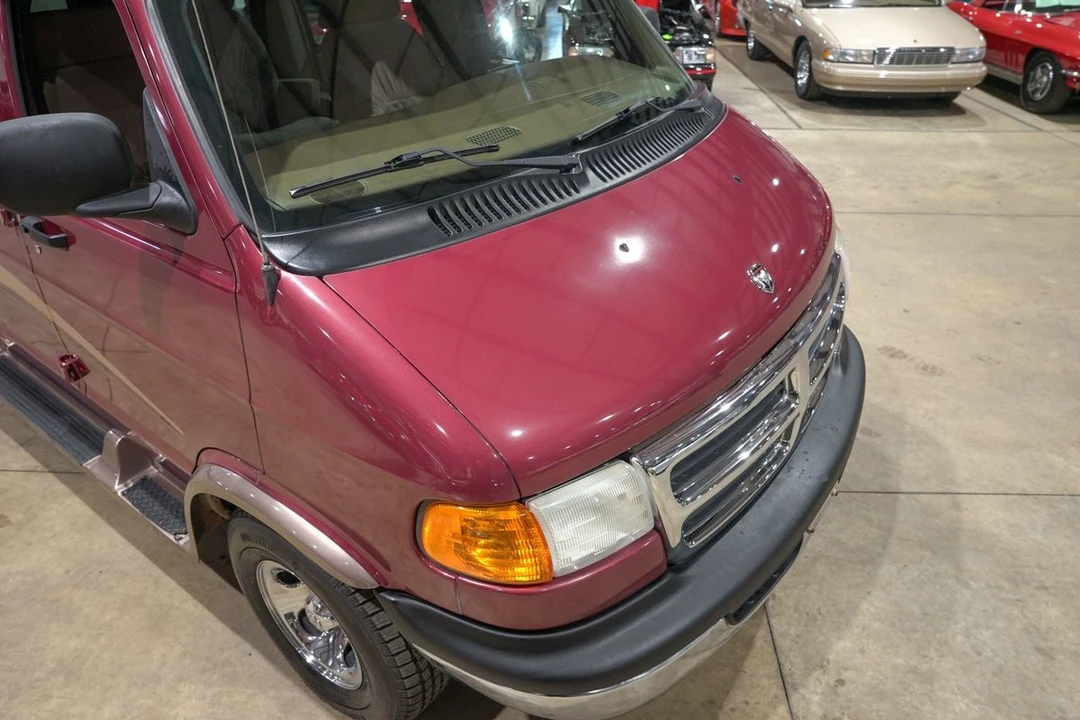 2002 Dodge Ram Van - Image 18 of 21