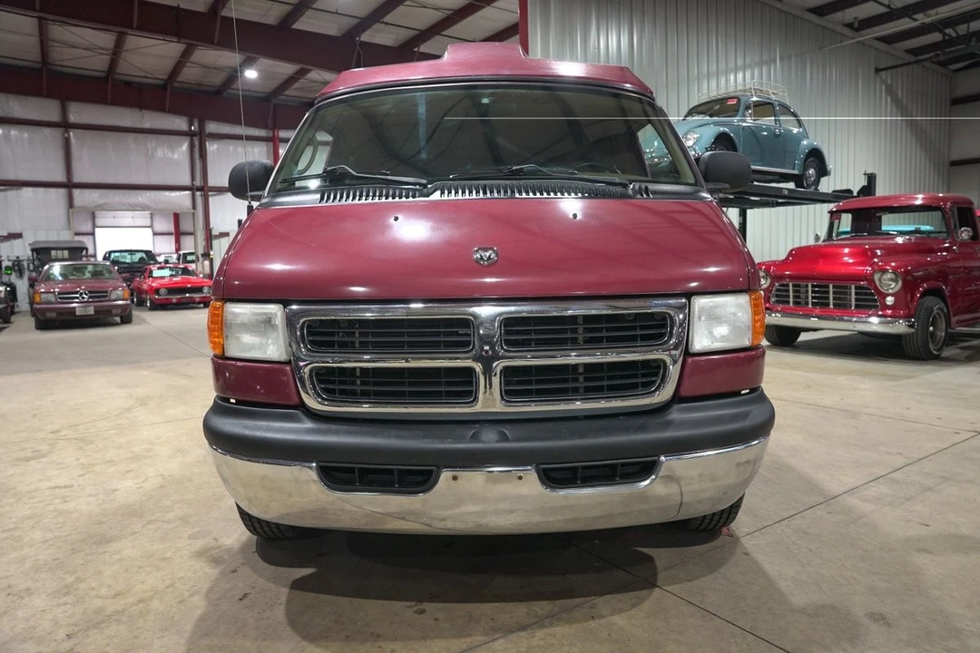 2002 Dodge Ram Van - Image 13 of 21