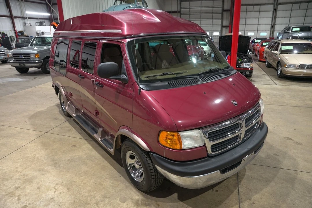 2002 Dodge Ram Van - Image 14 of 21