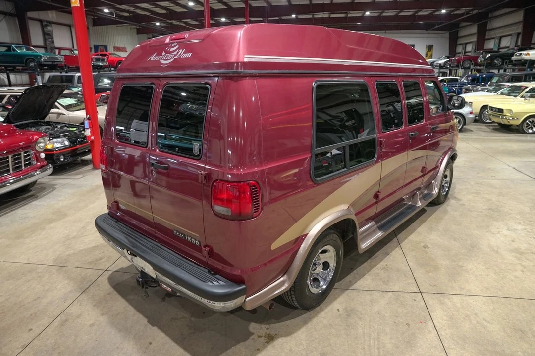 2002 Dodge Ram Van - Image 17 of 21