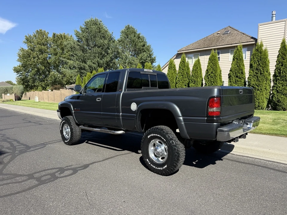 2002 Ram Heavy Duty - Image 5 of 31
