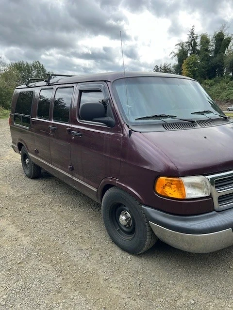 2002 Dodge Ram Van - Image 2 of 14