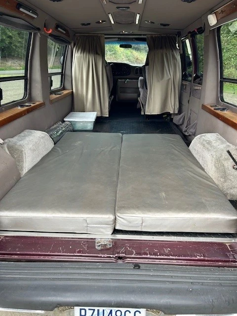 2002 Dodge Ram Van - Image 9 of 14
