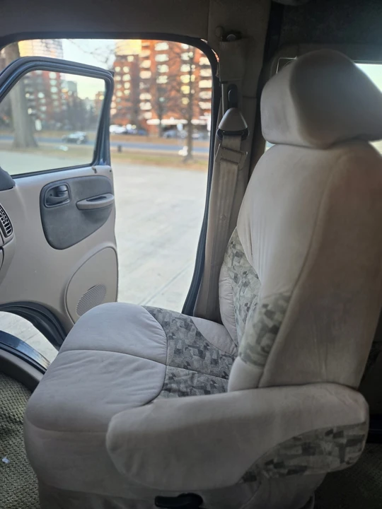 2002 Dodge Ram Van - Image 21 of 21