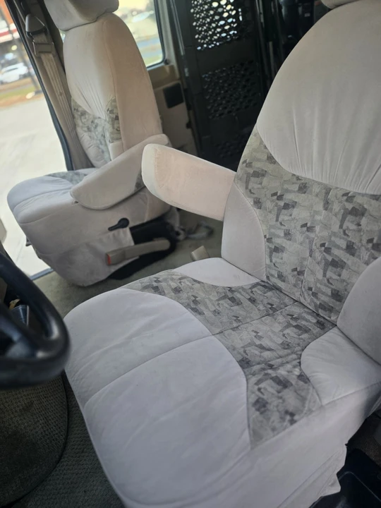 2002 Dodge Ram Van - Image 19 of 21