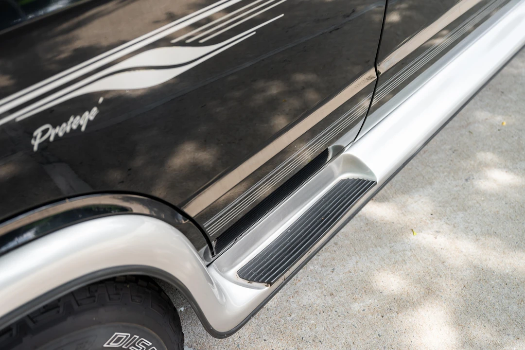 2002 Dodge Ram Van - Image 21 of 31