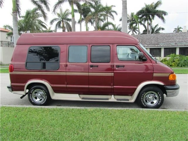 2002 Dodge Ram Van - Image 7 of 12