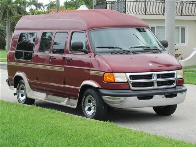 2002 Dodge Ram Van - Image 8 of 12