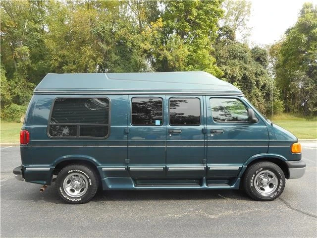 2002 Dodge Ram Van - Image 4 of 12