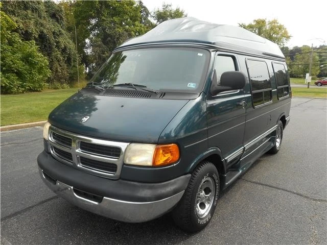 2002 Dodge Ram Van - Image 11 of 12