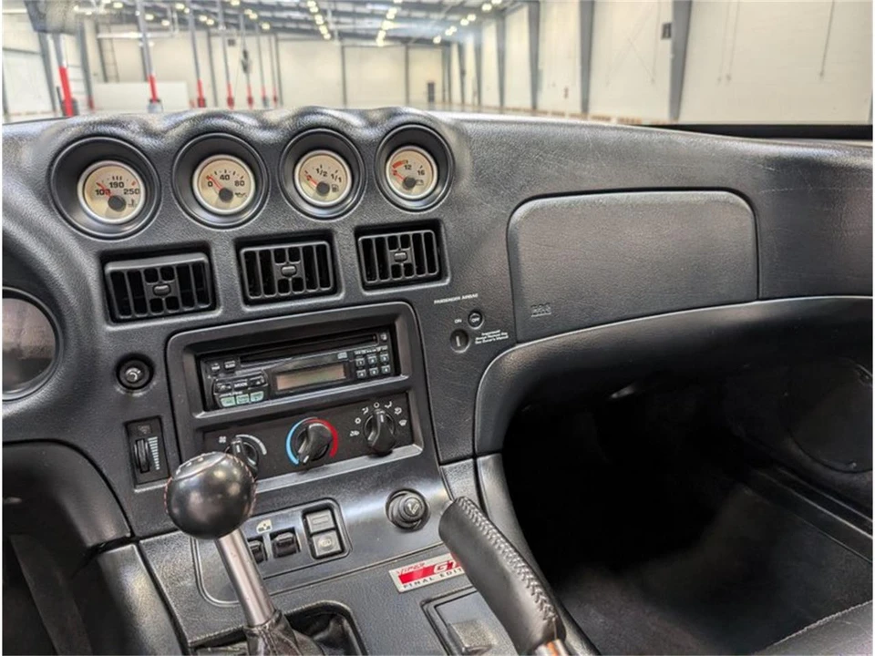 2002 Dodge Viper 2nd Gen - Image 18 of 20