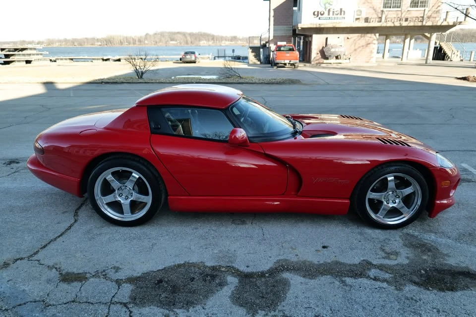 2002 Dodge Viper 2nd Gen - Image 15 of 19
