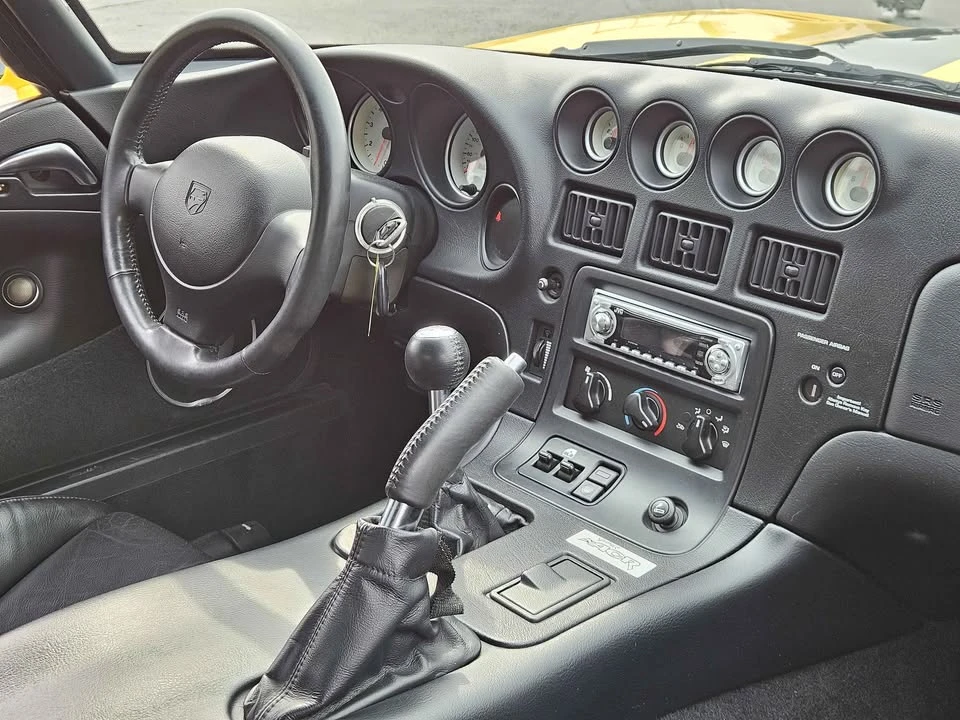 2002 Dodge Viper 2nd Gen - Image 11 of 17