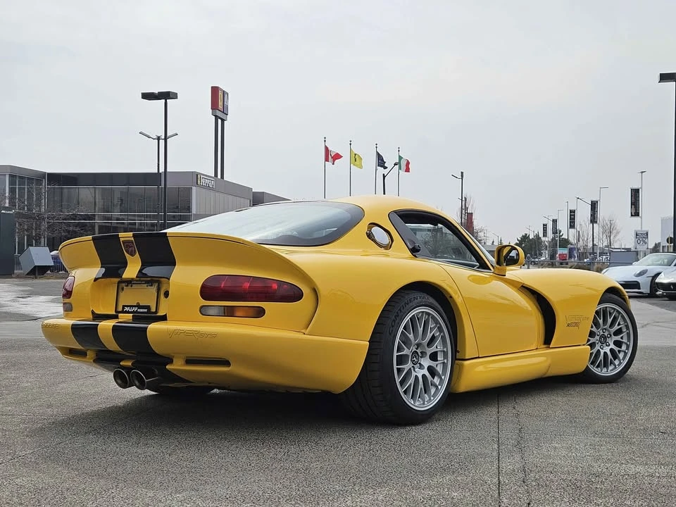 2002 Dodge Viper 2nd Gen - Image 16 of 17