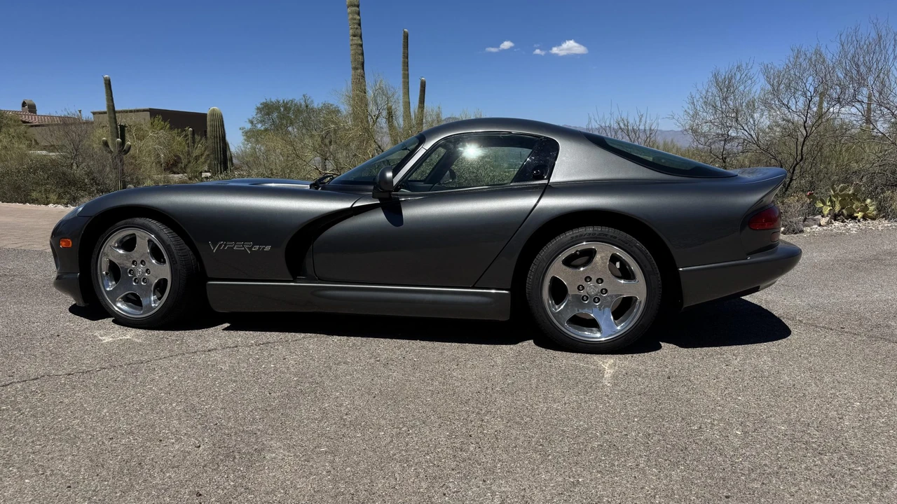 2002 Dodge Viper GTS 2nd Gen - Image 7 of 31
