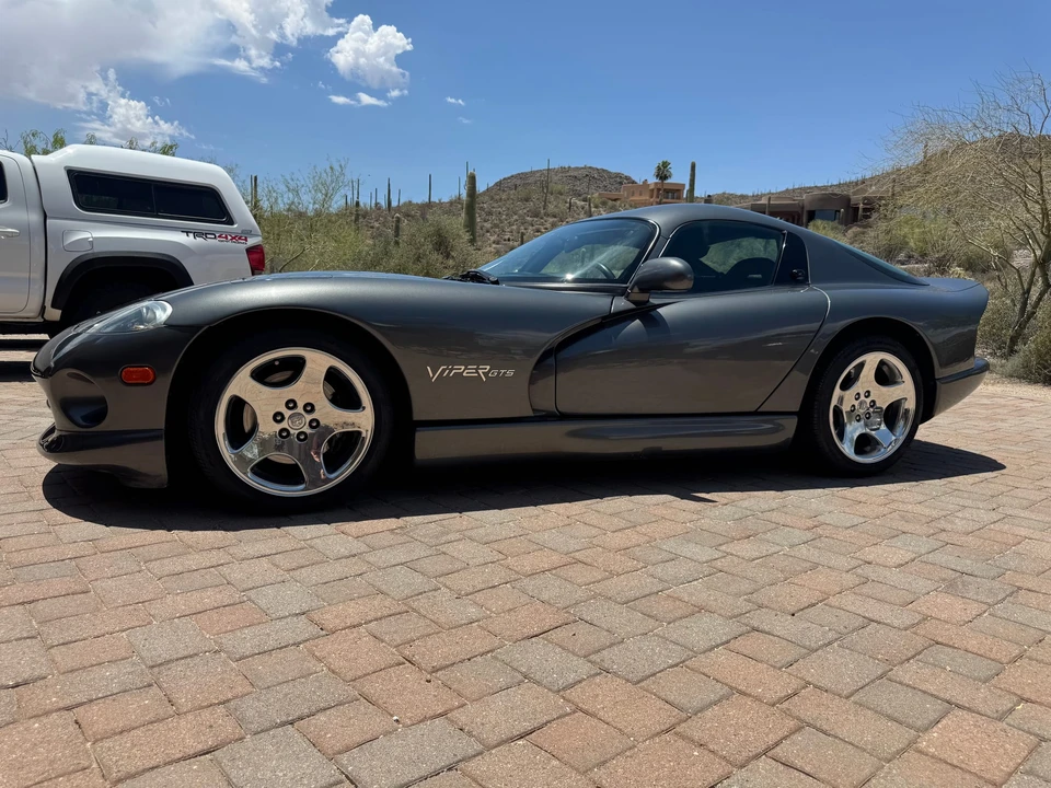 2002 Dodge Viper GTS 2nd Gen - Image 9 of 31