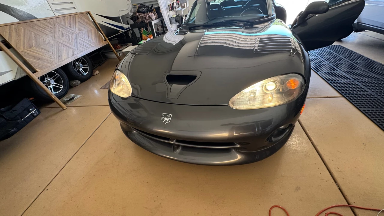 2002 Dodge Viper GTS 2nd Gen - Image 15 of 31