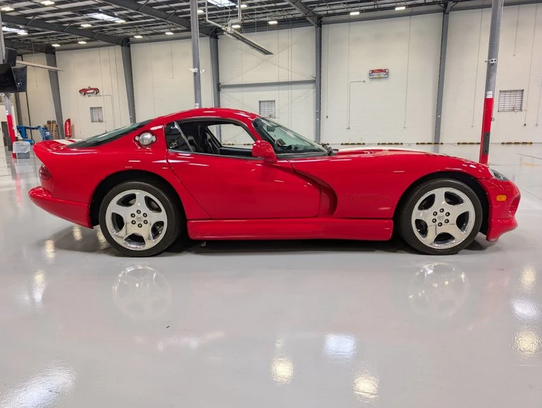 2002 Dodge Viper GTS 2nd Gen - Image 8 of 19