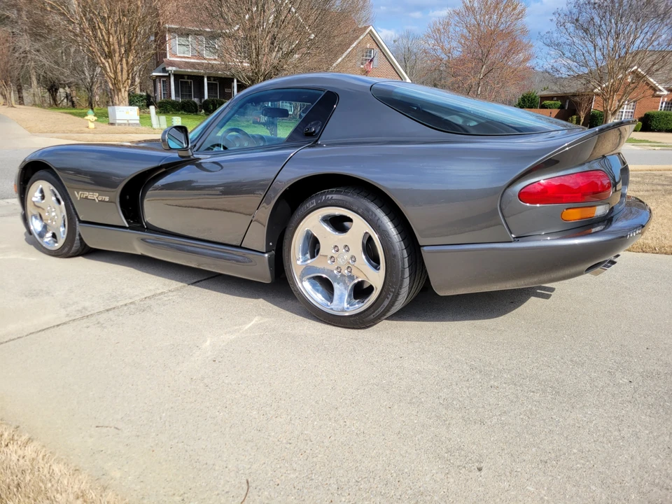 2002 Dodge Viper GTS 2nd Gen - Image 10 of 31