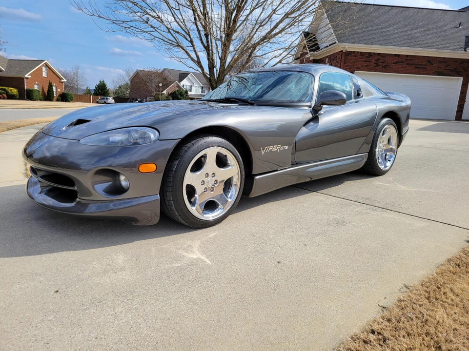 2002 Dodge Viper GTS 2nd Gen - Image 2 of 31