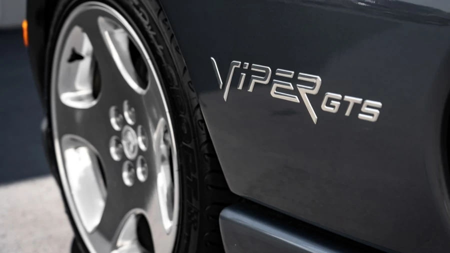 2002 Dodge Viper GTS 2nd Gen - Image 2 of 10