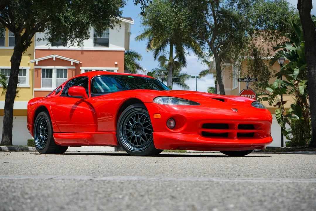 2002 Dodge Viper GTS 2nd Gen - Image 25 of 31