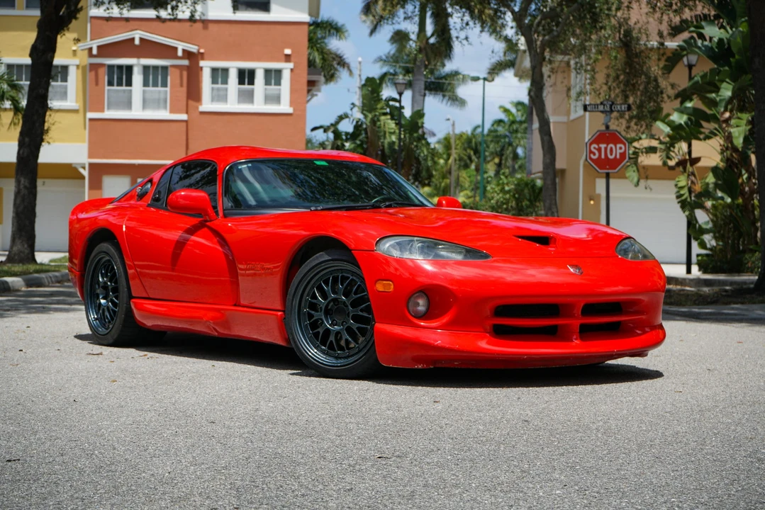 2002 Dodge Viper GTS 2nd Gen - Image 24 of 31