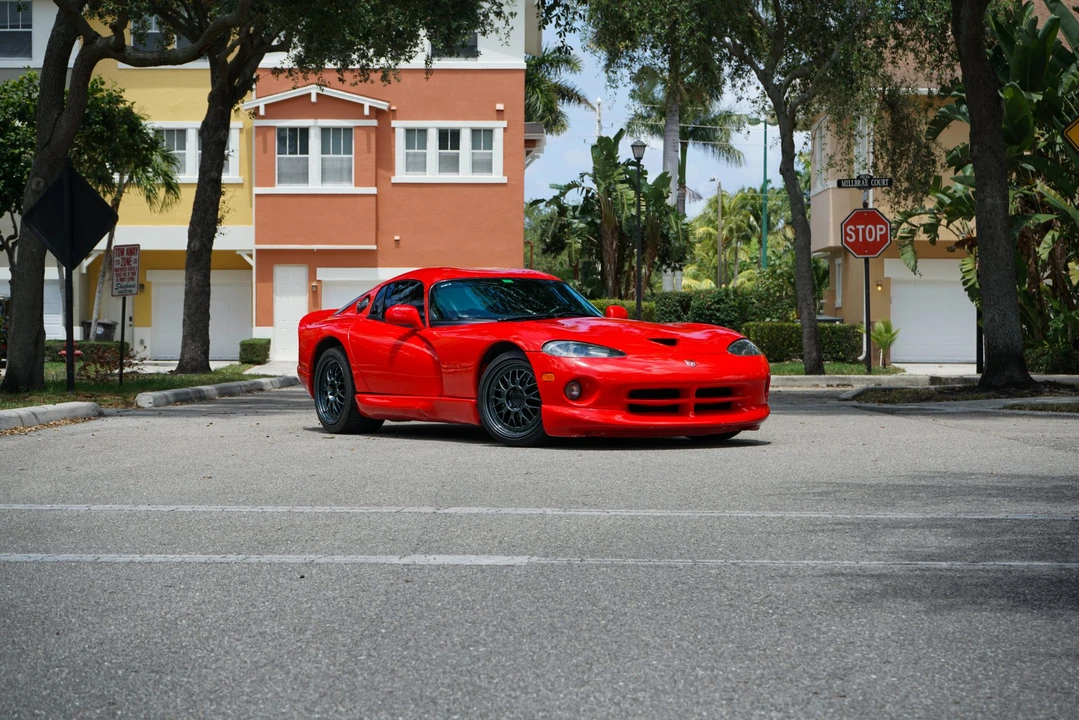 2002 Dodge Viper GTS 2nd Gen - Image 19 of 31