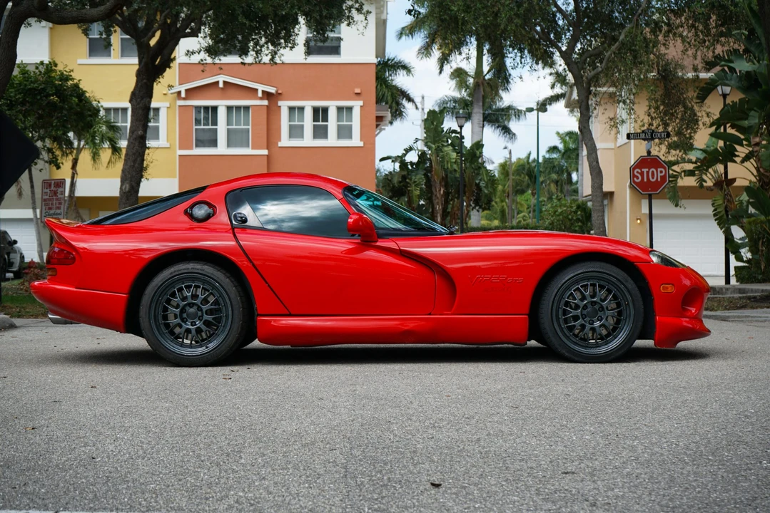 2002 Dodge Viper GTS 2nd Gen - Image 30 of 31