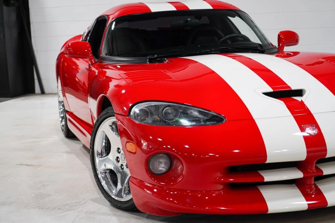 2002 Dodge Viper GTS 2nd Gen - Image 25 of 31
