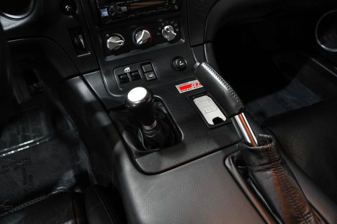 2002 Dodge Viper GTS 2nd Gen - Image 12 of 31