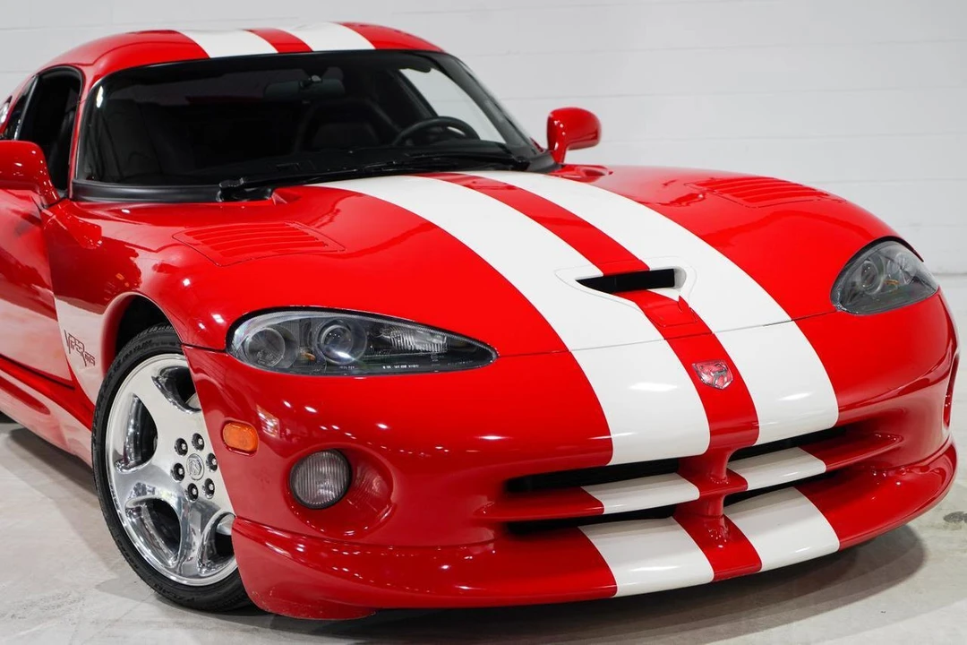 2002 Dodge Viper GTS 2nd Gen - Image 24 of 31