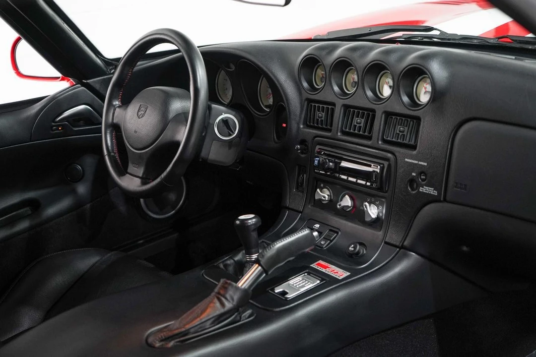2002 Dodge Viper GTS 2nd Gen - Image 17 of 21