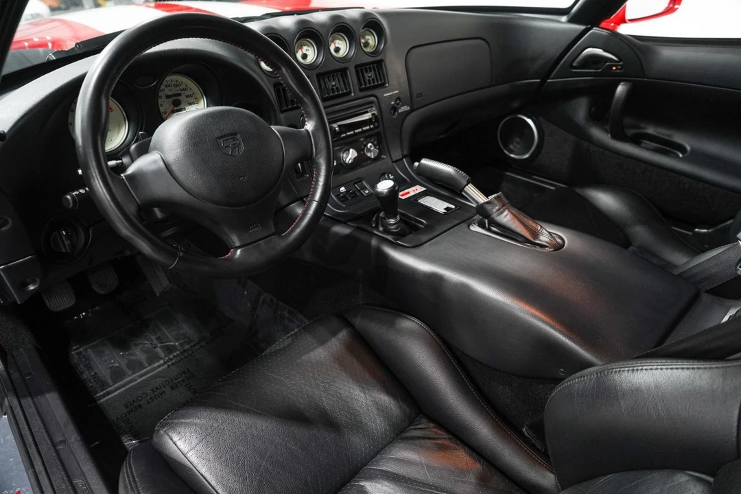 2002 Dodge Viper GTS 2nd Gen - Image 2 of 21