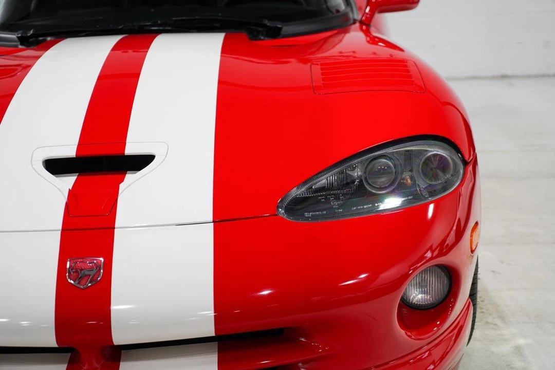 2002 Dodge Viper GTS 2nd Gen - Image 26 of 31