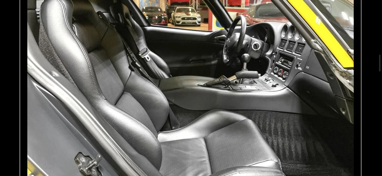 2002 Dodge Viper GTS 2nd Gen - Image 11 of 21