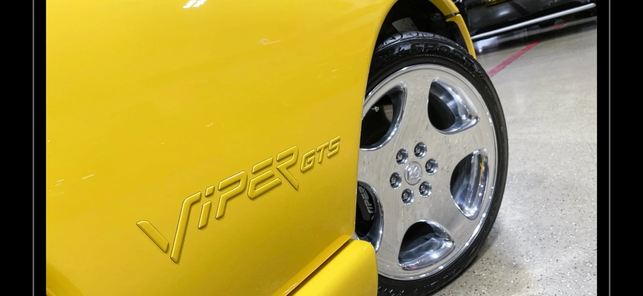 2002 Dodge Viper GTS 2nd Gen - Image 9 of 21