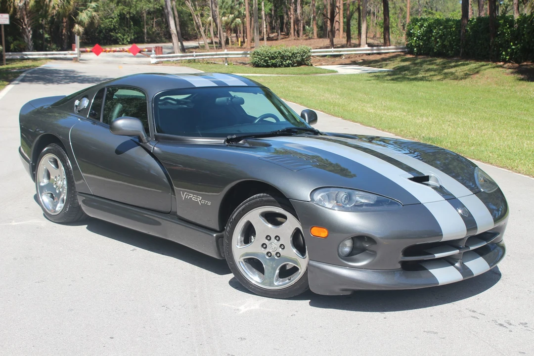 2002 Dodge Viper GTS 2nd Gen - Image 18 of 31