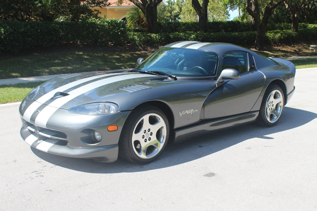 2002 Dodge Viper GTS 2nd Gen - Image 2 of 31