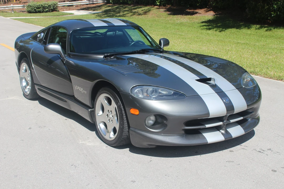 2002 Dodge Viper GTS 2nd Gen - Image 21 of 31