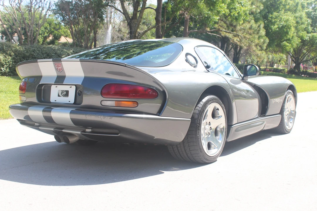 2002 Dodge Viper GTS 2nd Gen - Image 16 of 31