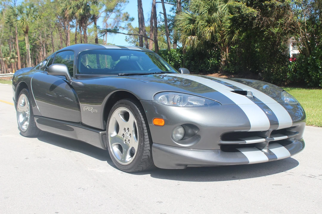 2002 Dodge Viper GTS 2nd Gen - Image 20 of 31