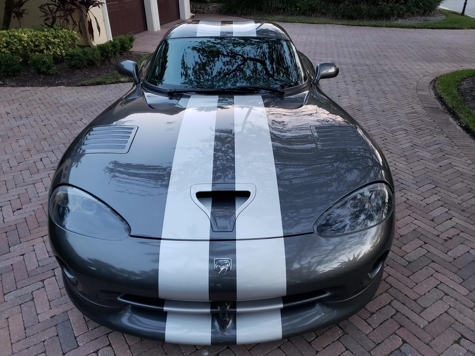 2002 Dodge Viper GTS 2nd Gen - Image 25 of 31