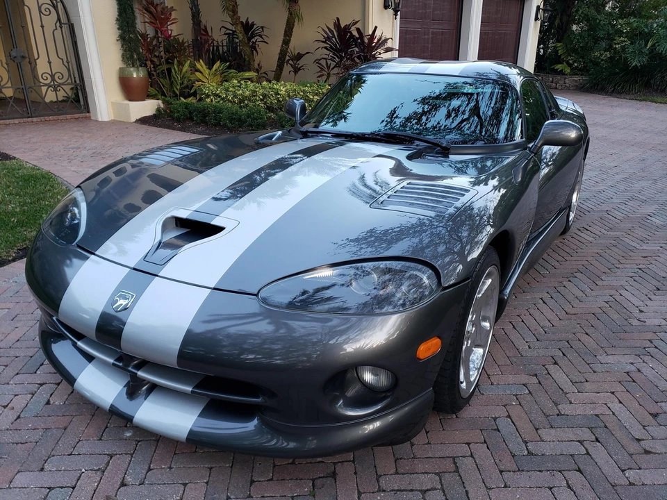 2002 Dodge Viper GTS 2nd Gen - Image 29 of 31