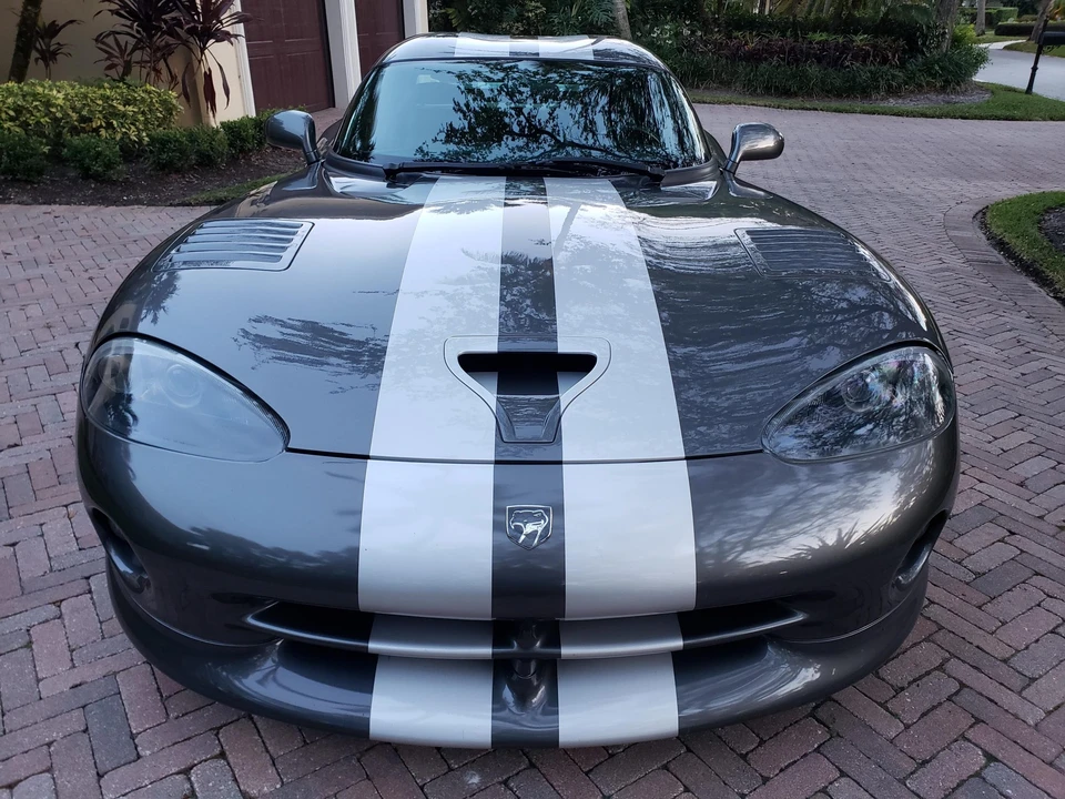 2002 Dodge Viper GTS 2nd Gen - Image 24 of 31