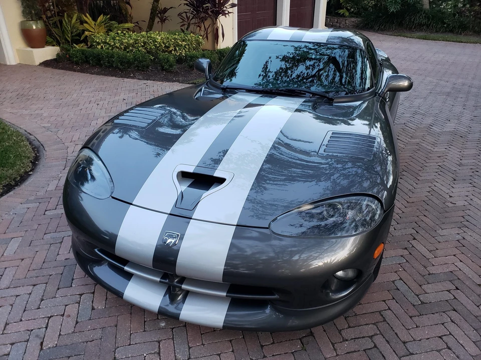 2002 Dodge Viper GTS 2nd Gen - Image 28 of 31