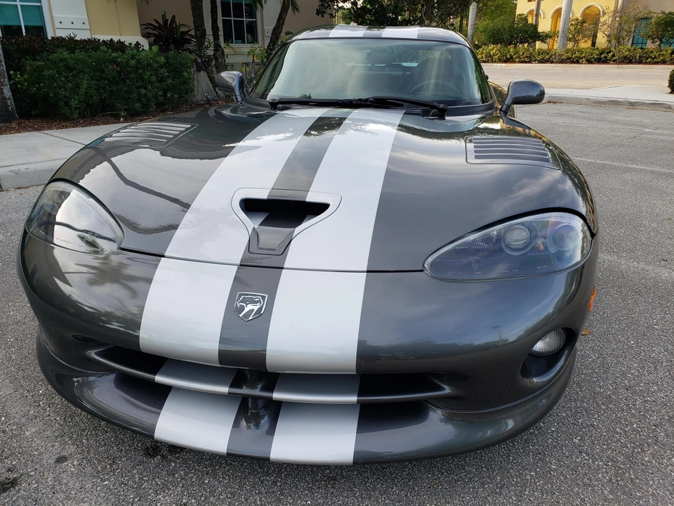 2002 Dodge Viper GTS 2nd Gen - Image 27 of 31