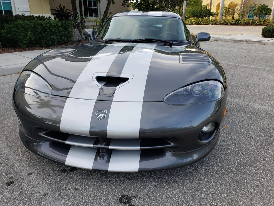 2002 Dodge Viper GTS 2nd Gen - Image 26 of 31