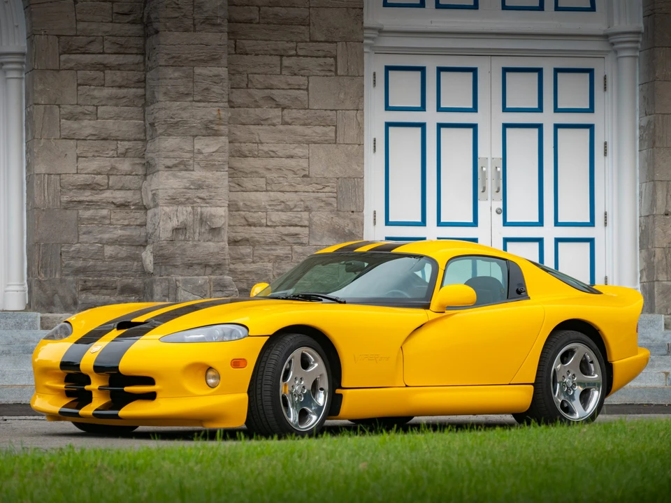 2002 Dodge Viper GTS 2nd Gen - Image 22 of 31